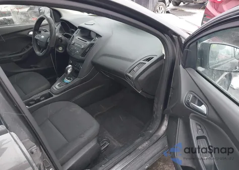 2016 Ford Focus Se z USA, uszkodzony, nr VIN 1FADP3F2XGL269144